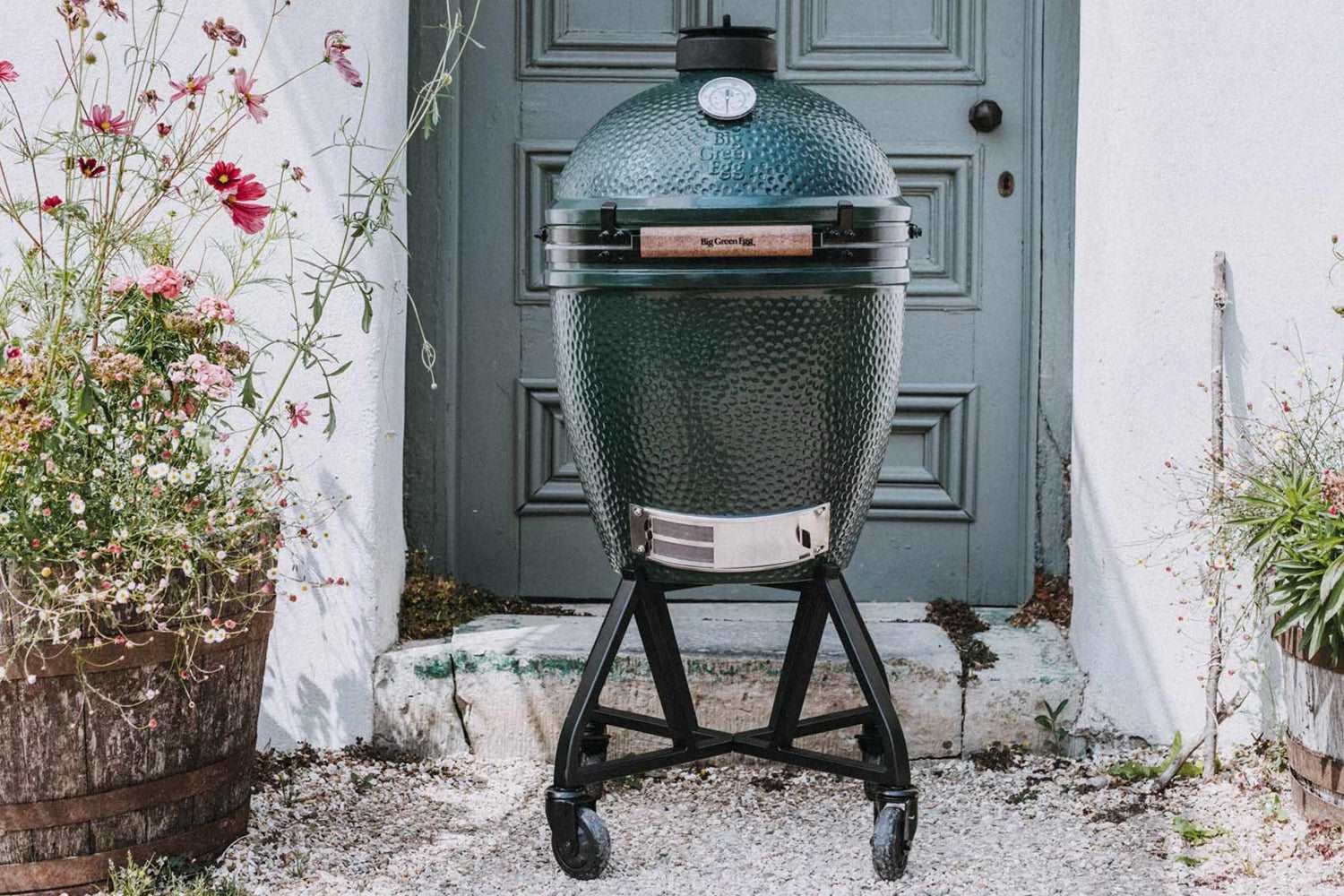 Big Green Egg Integgrated Nest