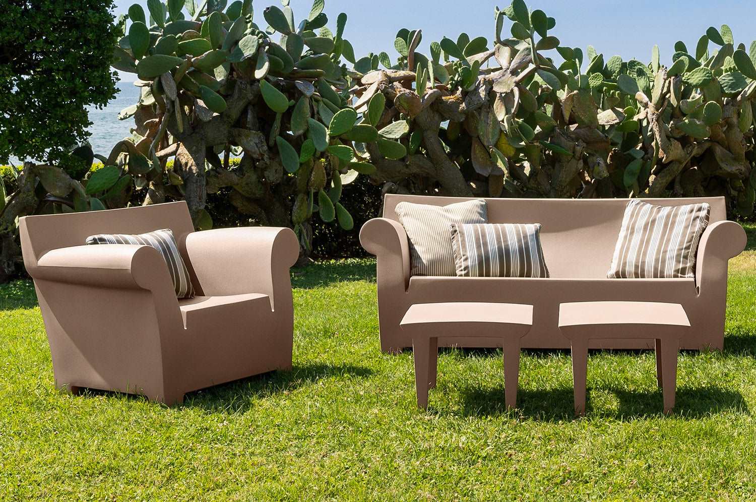 Kartell Bubble Club Table