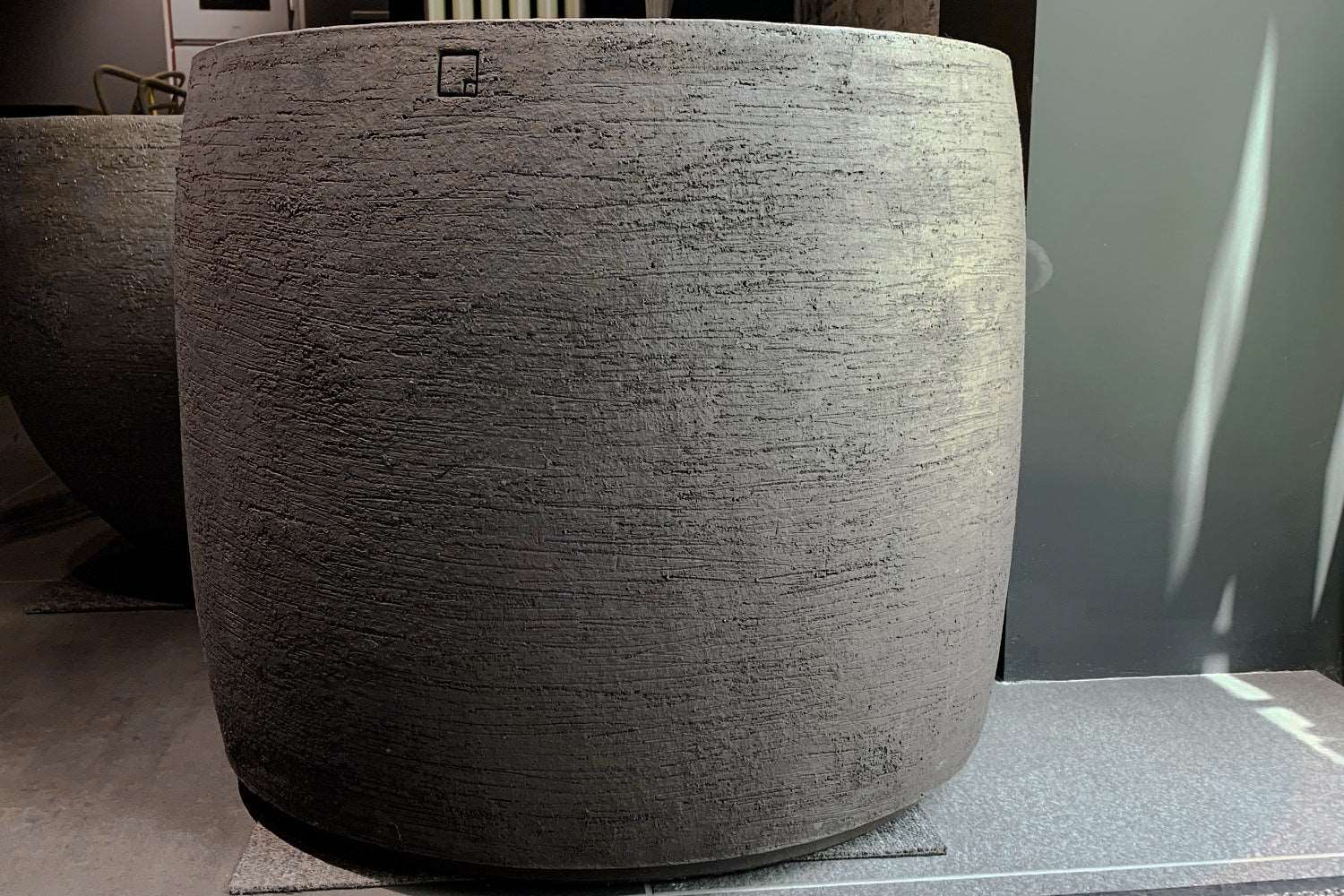 Atelier Vierkant Planter CB70Z Black (IN STOCK)