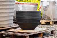 A black Atelier Vierkant UF60Z Outdoor Pot