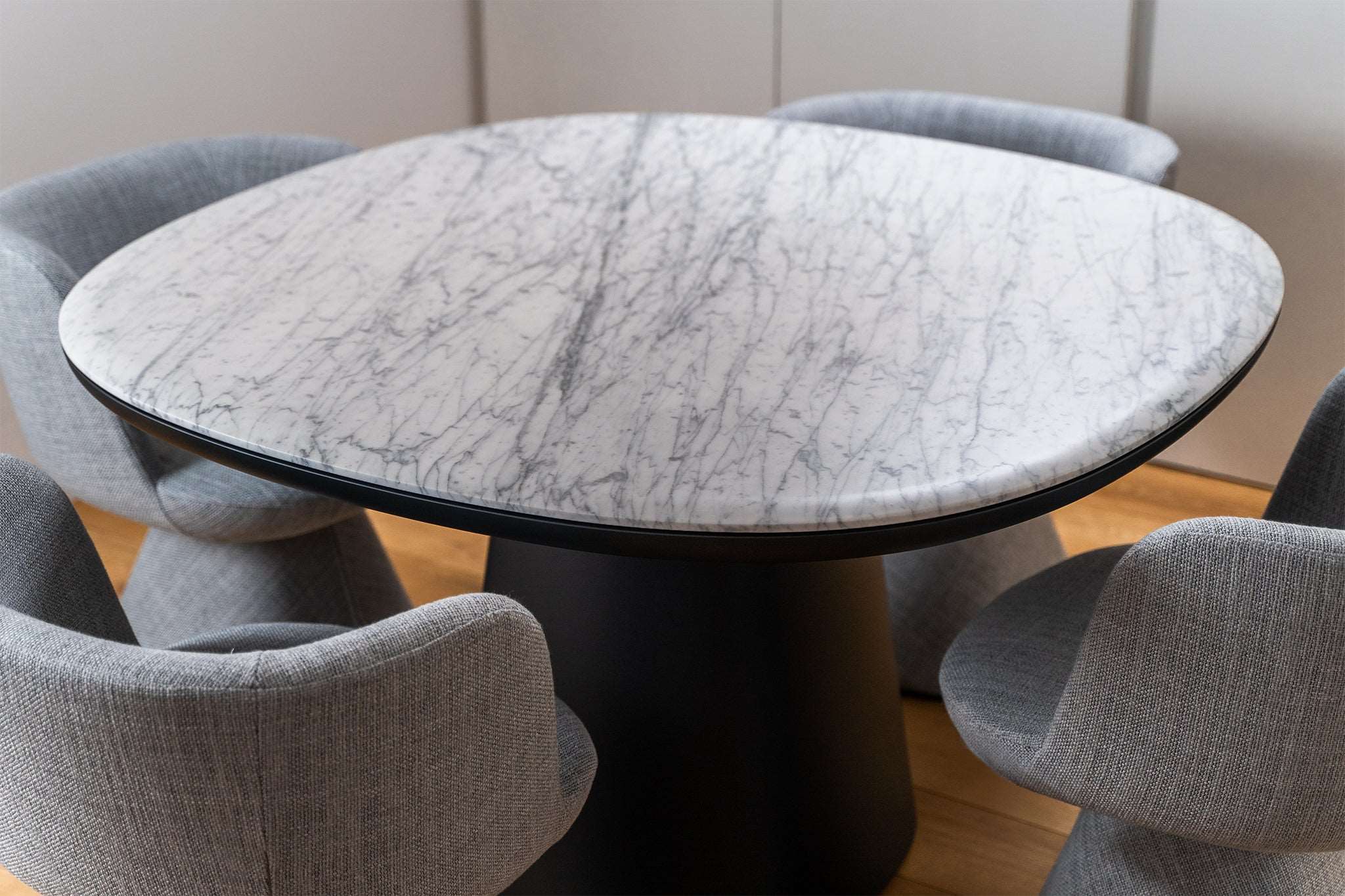 B&B Italia Allure O' Table