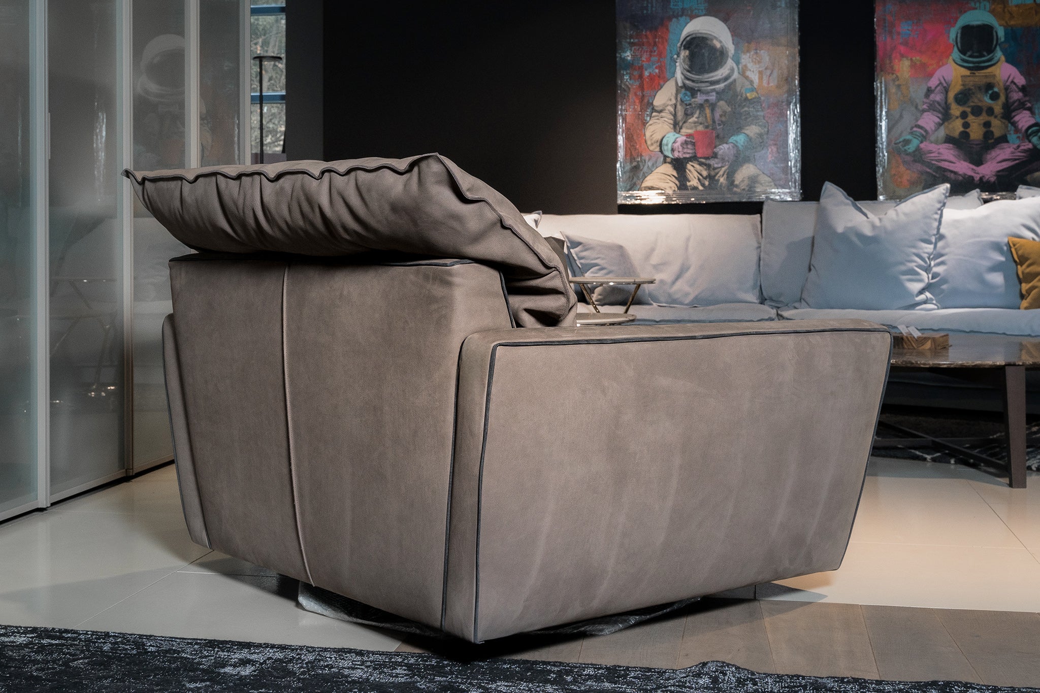 Baxter Sorrento Swivel Armchair – Stephen Neall Interiors Shop