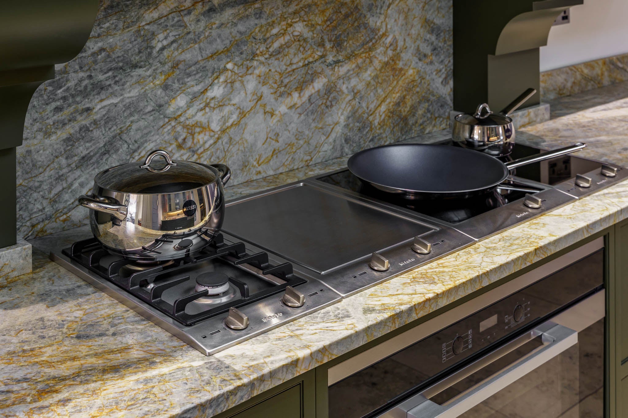 'Hampton' Kitchen with Miele Appliances