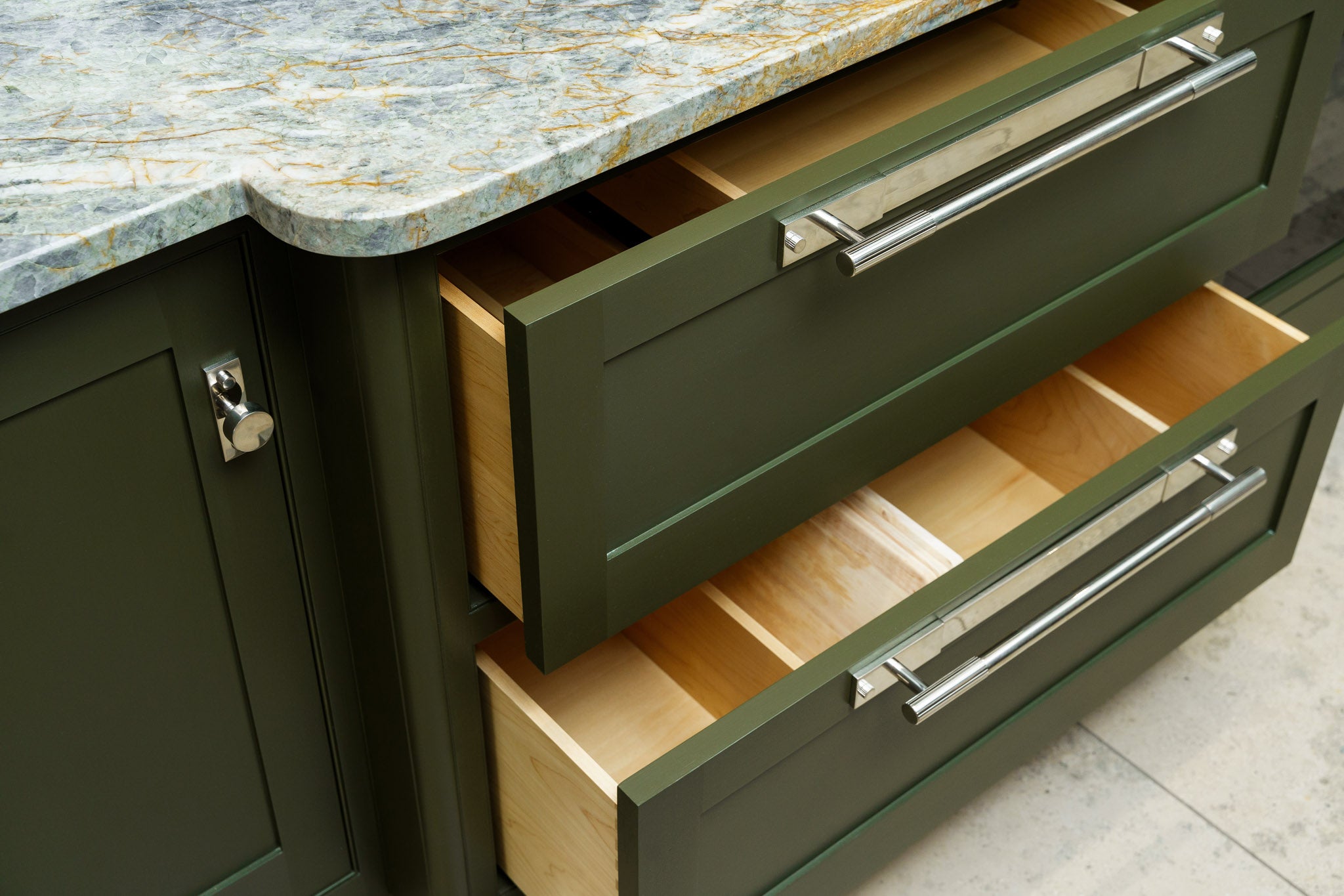 'Hampton' Kitchen with Miele Appliances