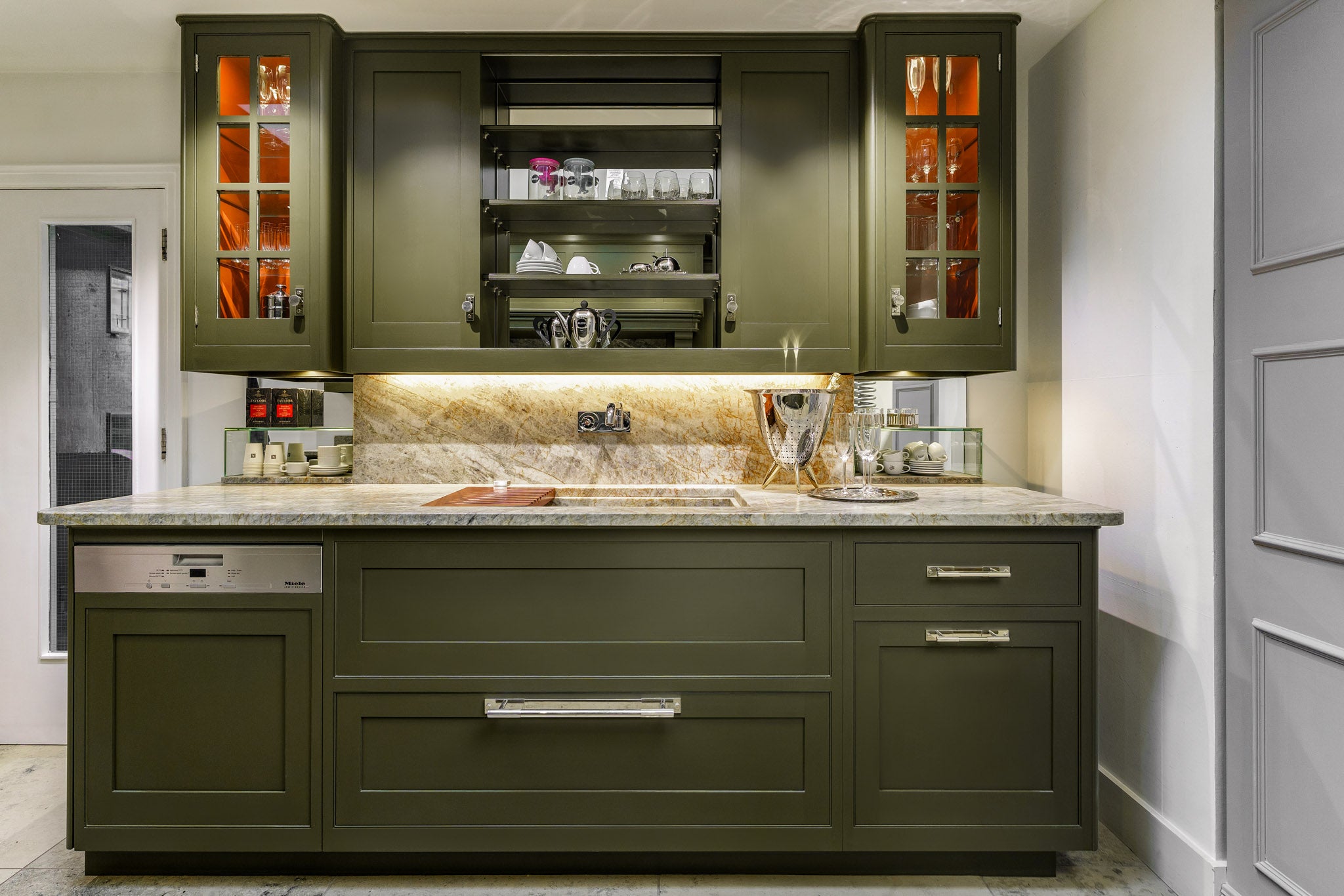 'Hampton' Kitchen with Miele Appliances