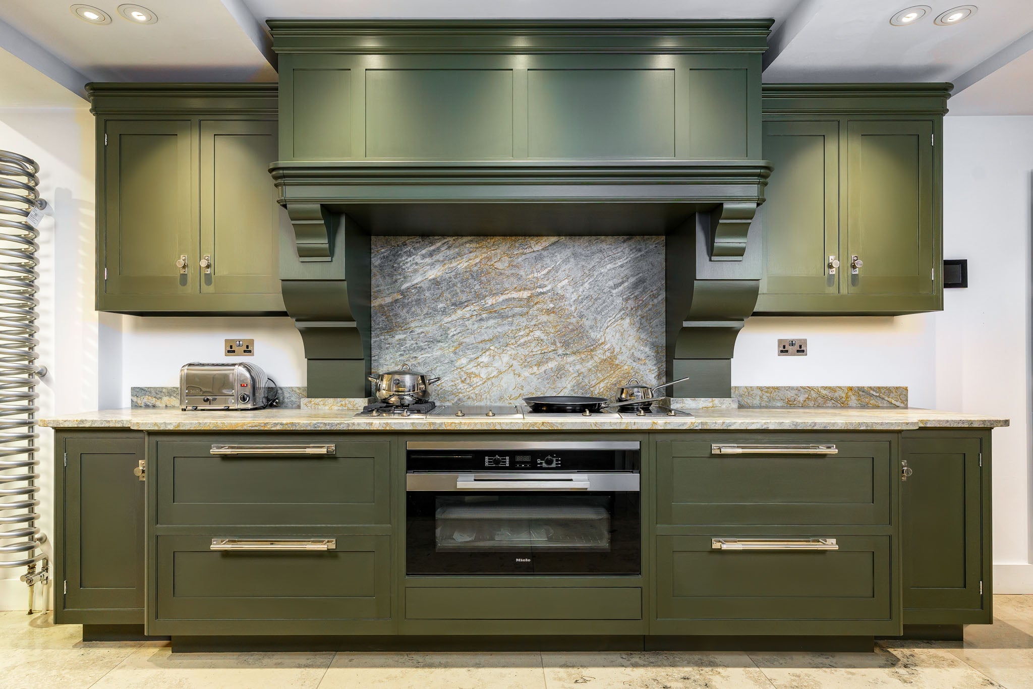 'Hampton' Kitchen with Miele Appliances