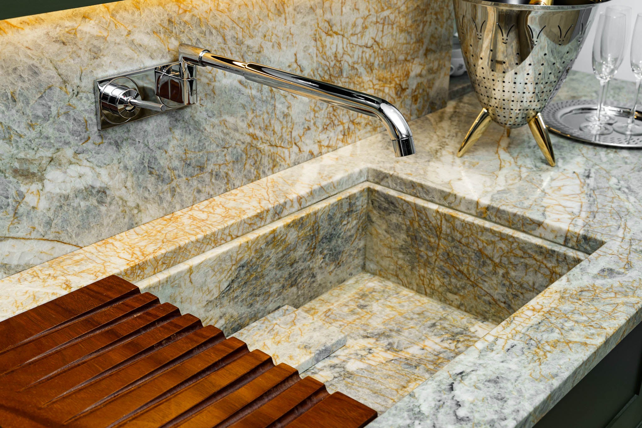 'Hampton' Kitchen with Miele Appliances