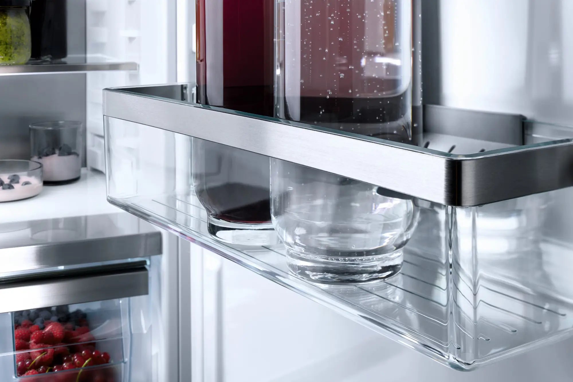 Miele Perfect Cool Fridge-Freezer KFN7795D