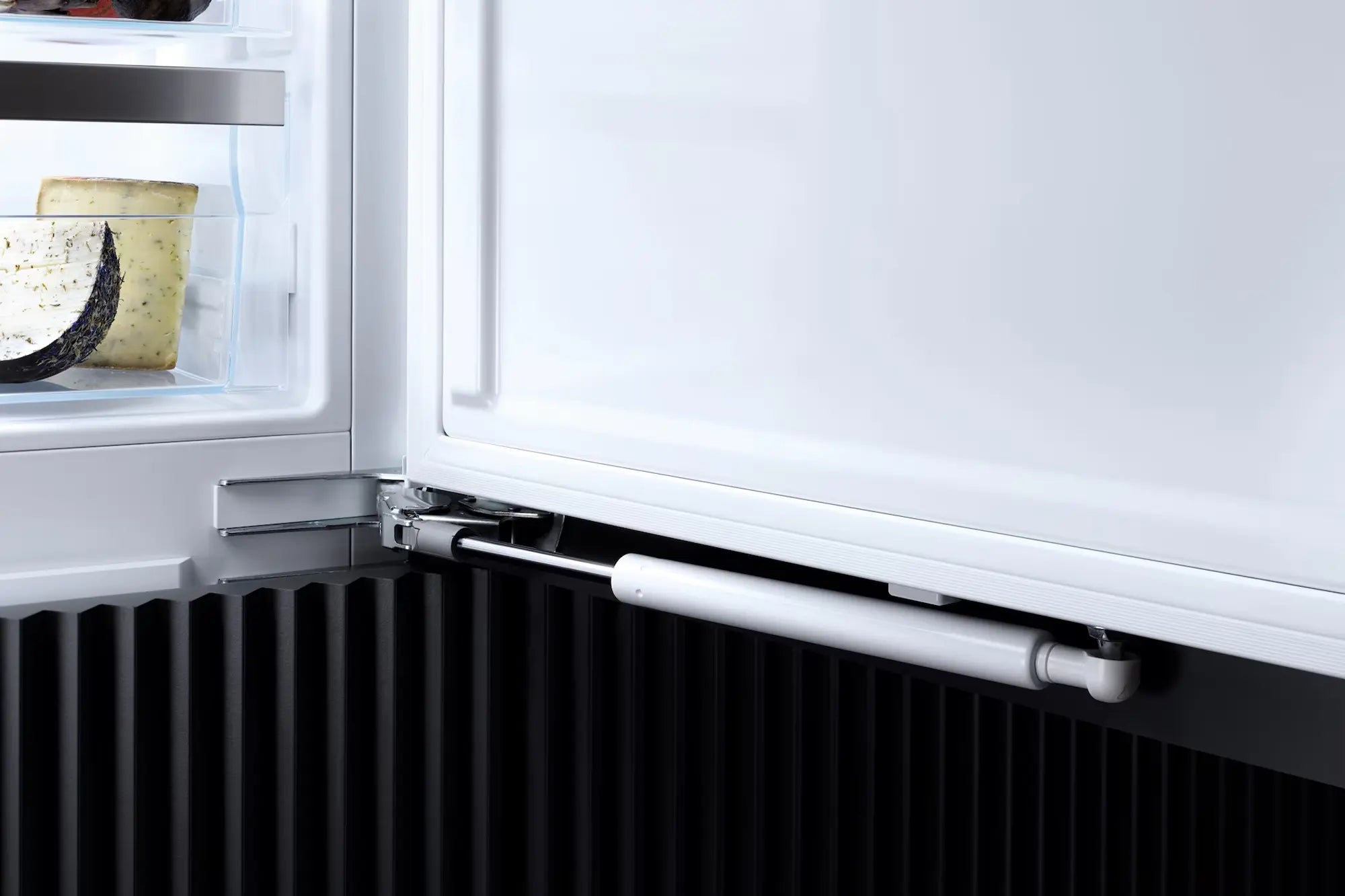 Miele Perfect Cool Fridge-Freezer KFN7795D