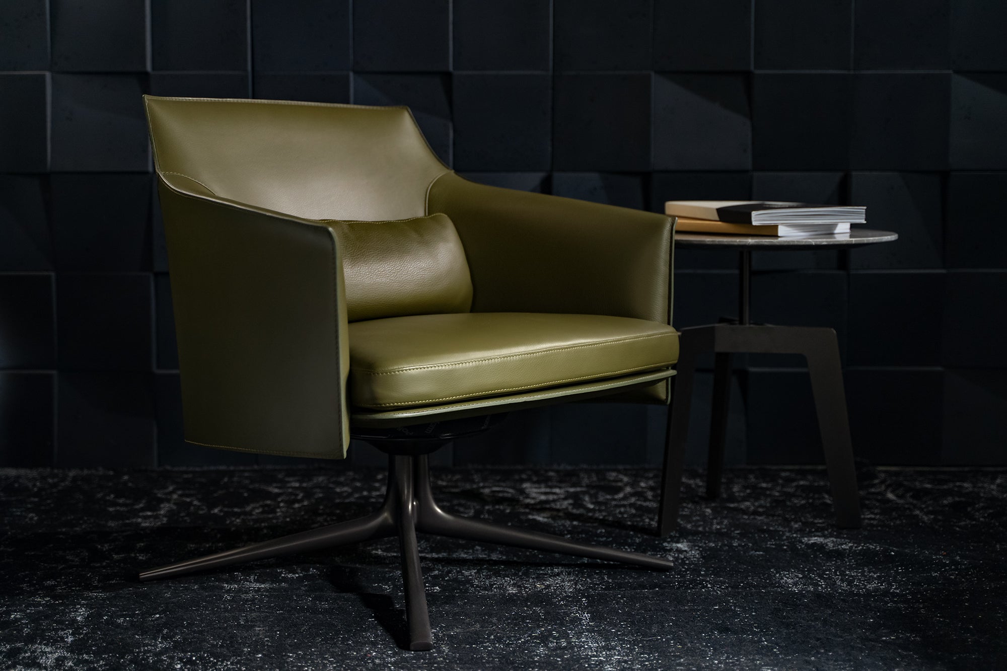 Poliform Stanford Lowback Chair