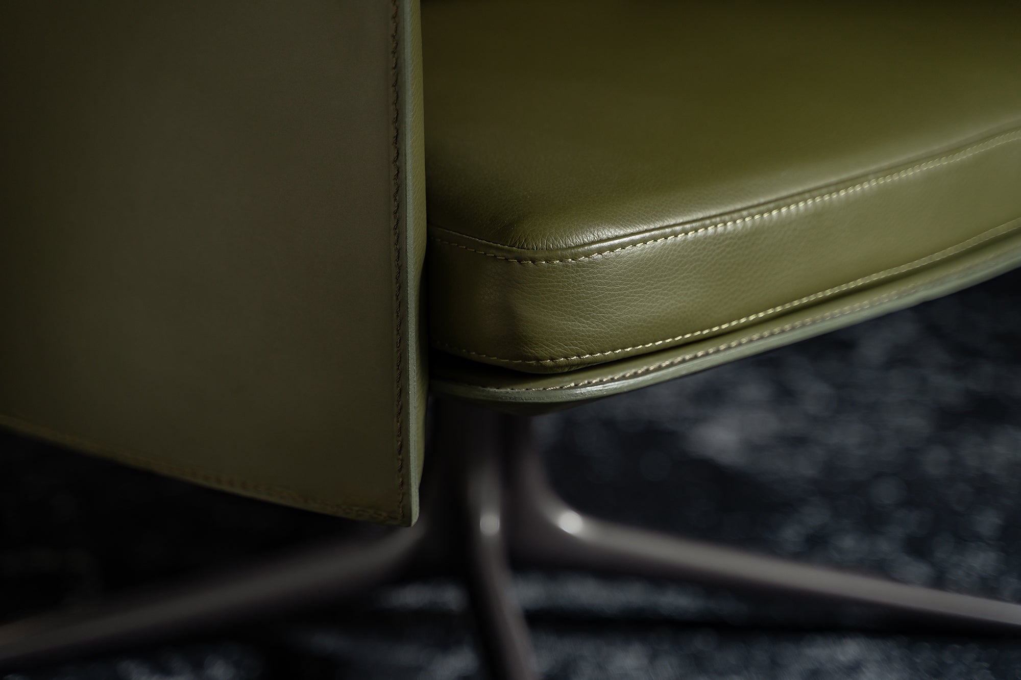 Poliform Stanford Lowback Chair