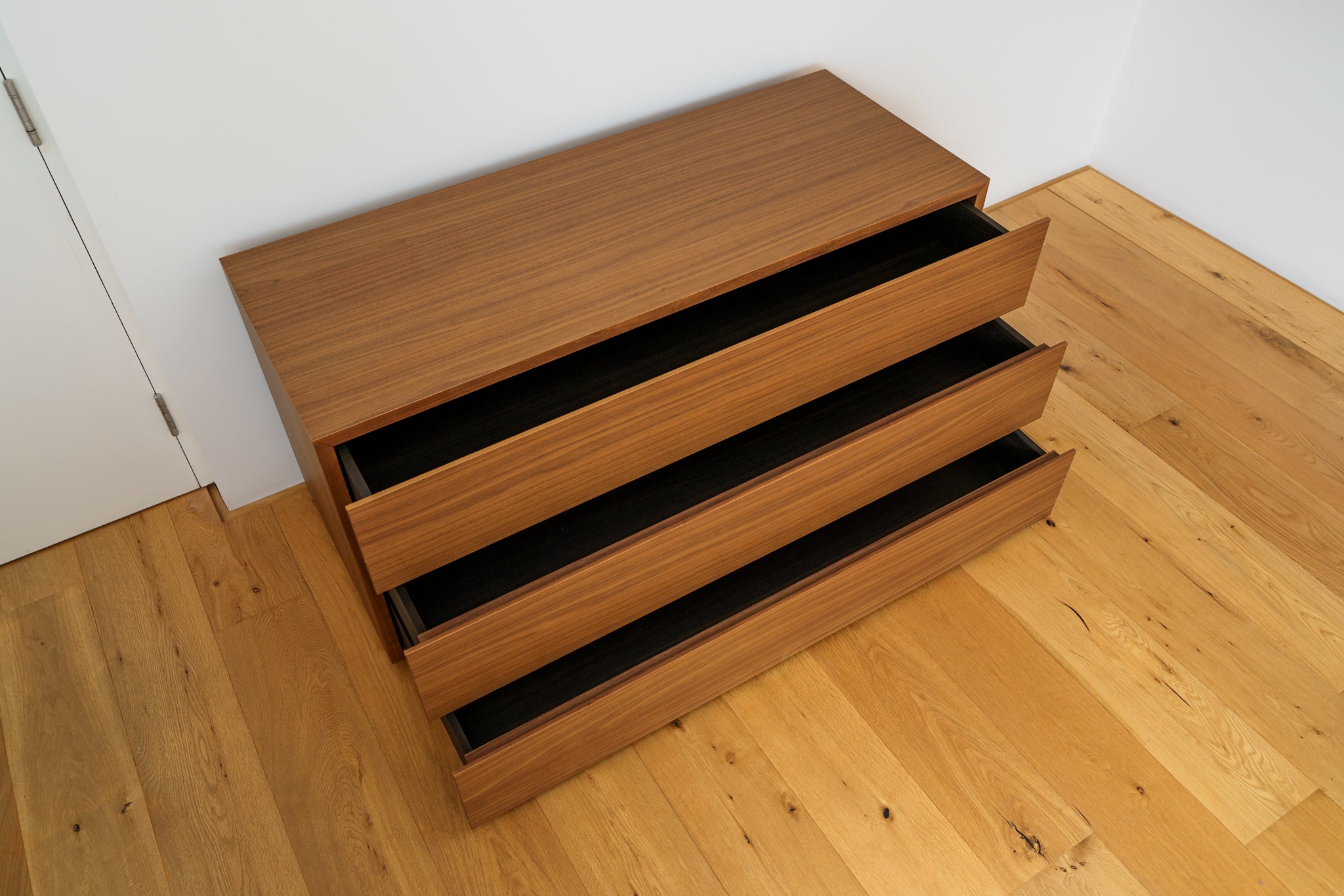 (SOLD) Ex-Display Poliform Dream 3 Drawer Unit