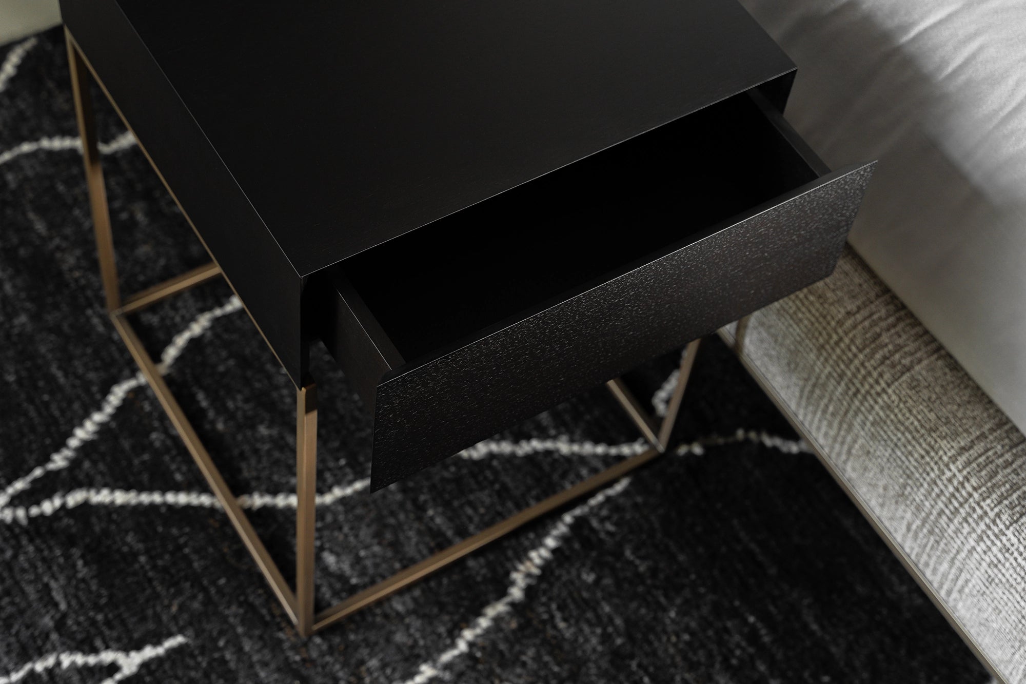 Porada Baby Side Table