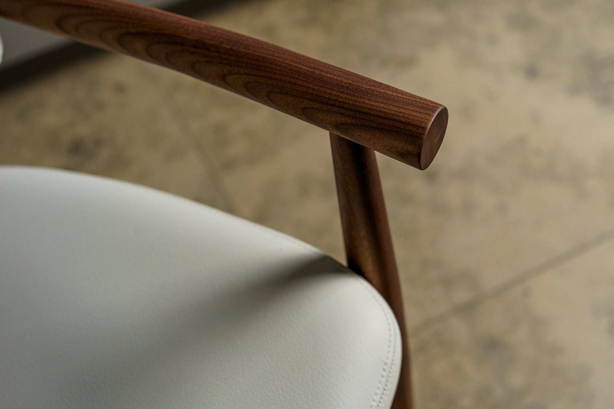 Porada Nissa Chair with Arms (Set of 4)