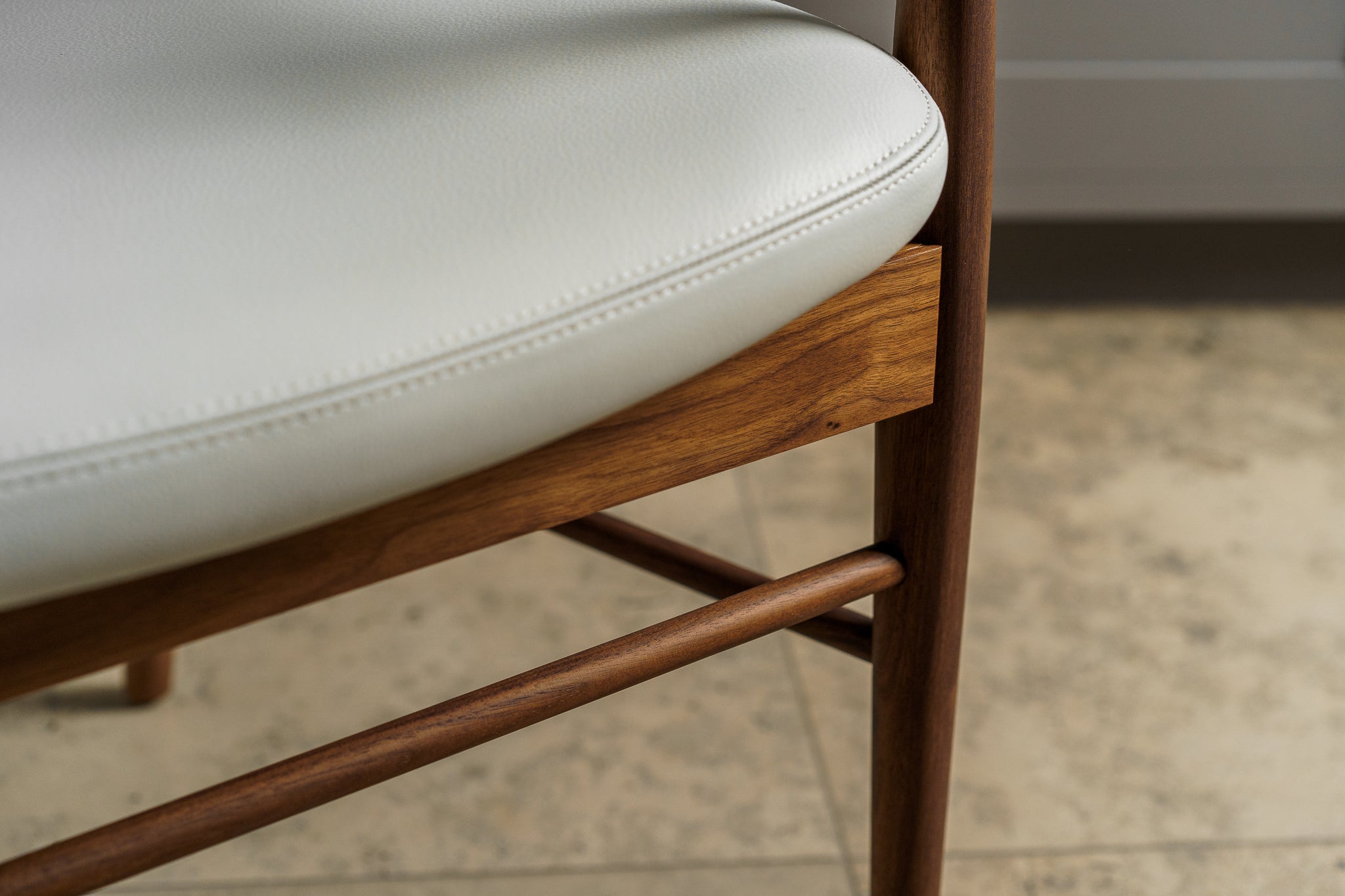 Porada Nissa Chair with Arms (Set of 4)