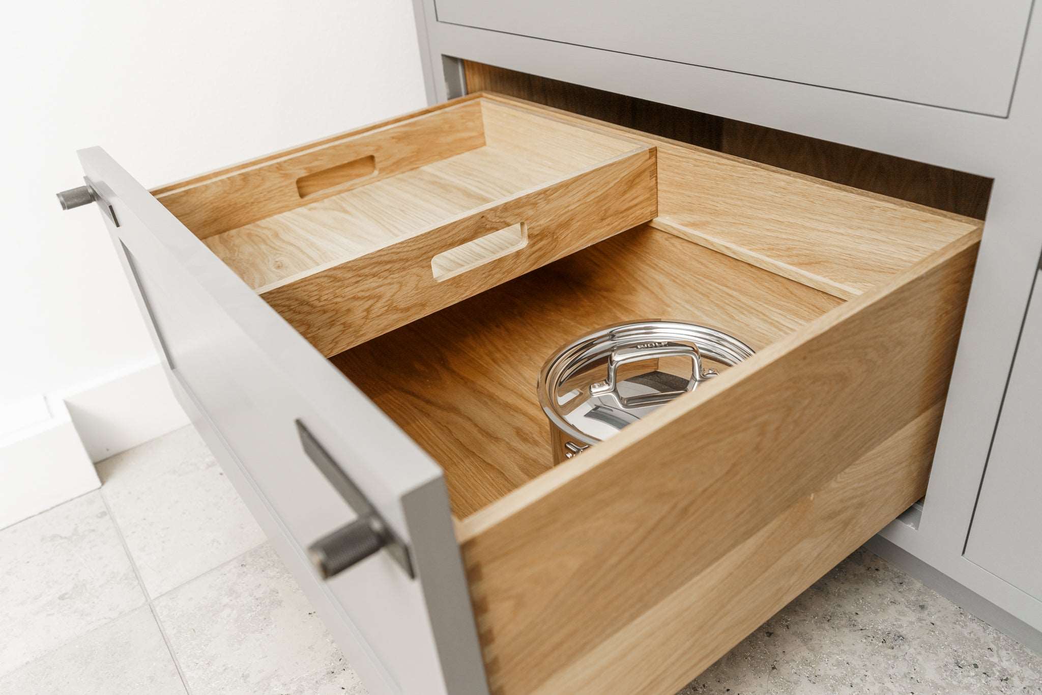 Ex-Display Kitchen 'Brompton' with Larder