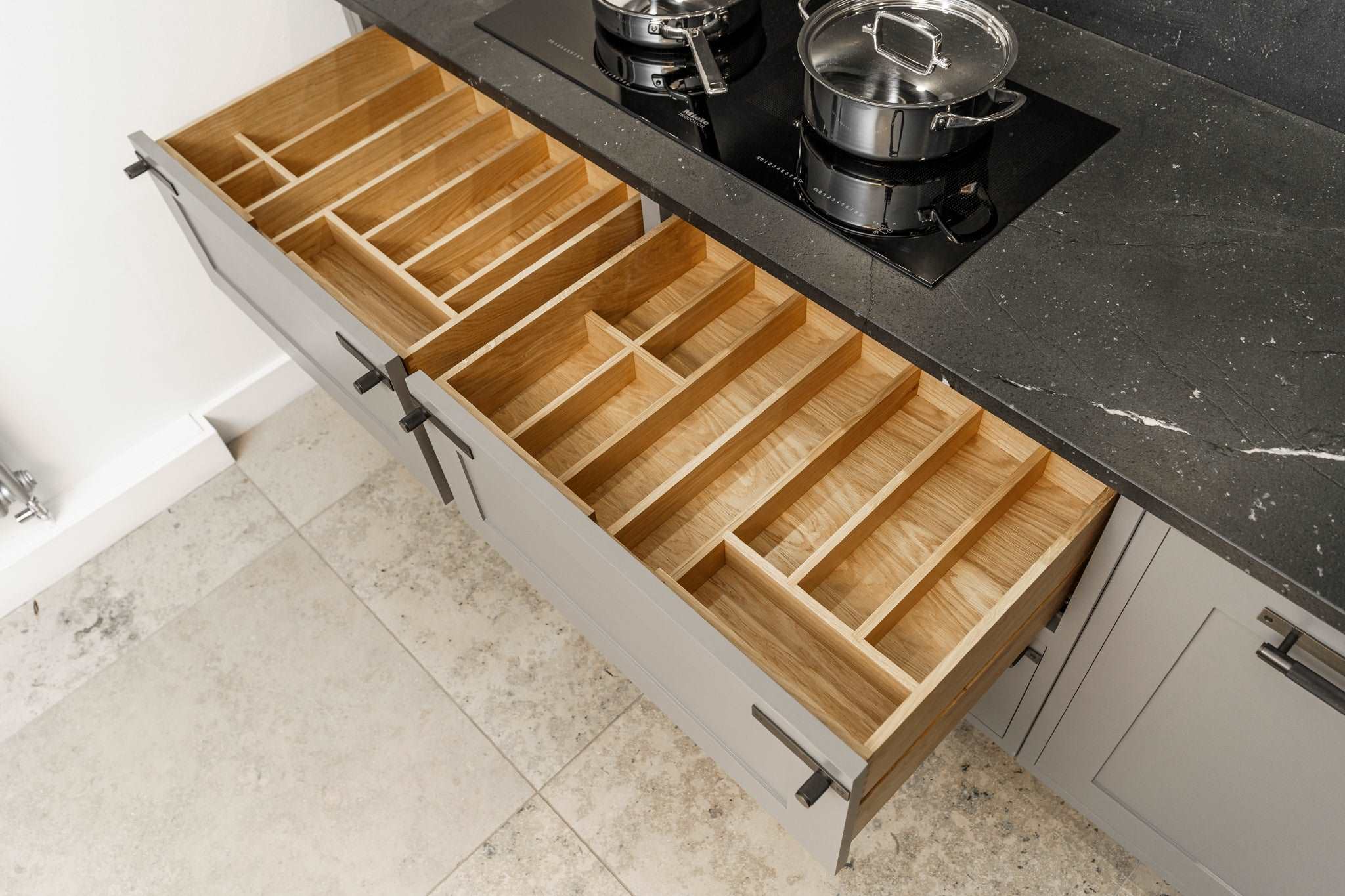 Ex-Display Kitchen 'Brompton' with Larder