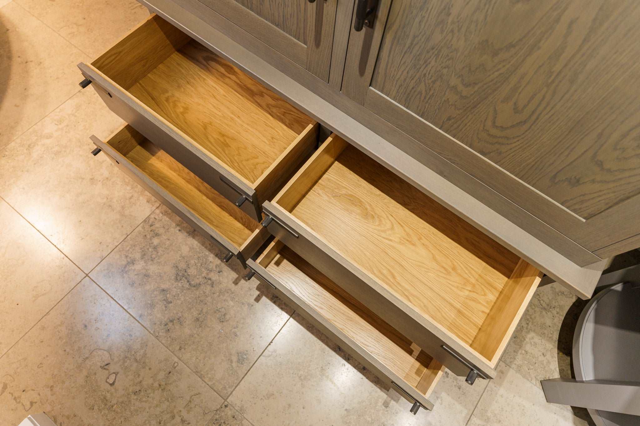 Ex-Display Kitchen 'Brompton' with Larder