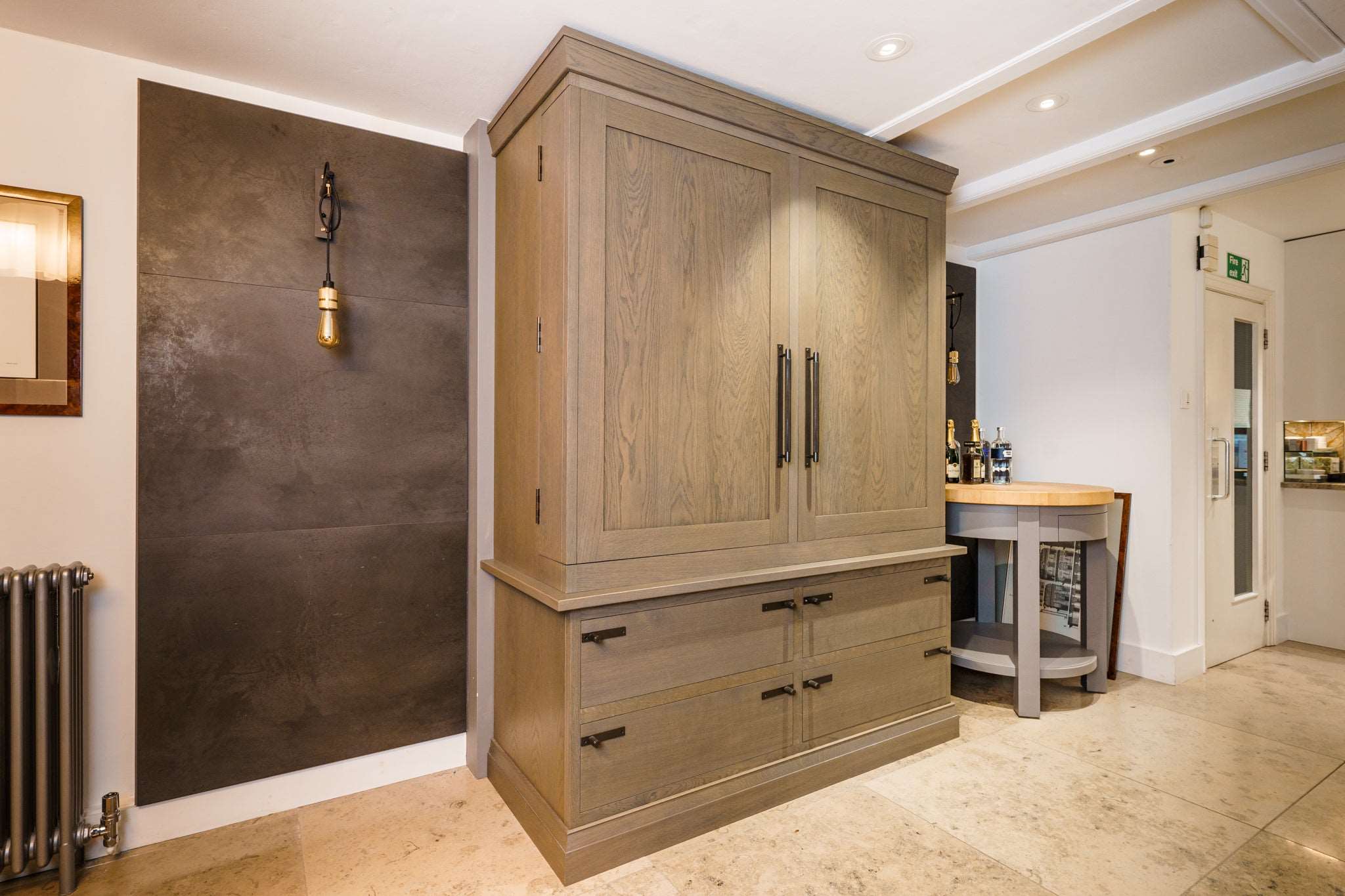 Ex-Display Kitchen 'Brompton' with Larder