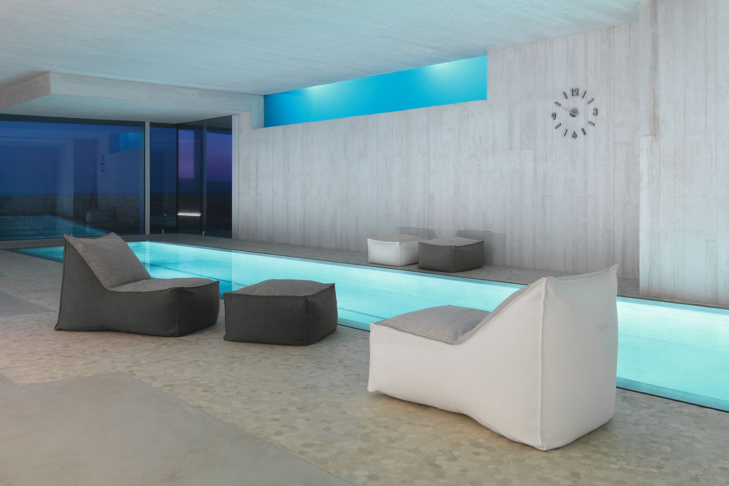 Talenti Scacco Living Armchair Grey/White Pipe