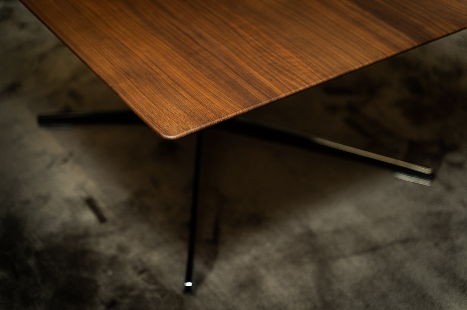 Ex-Display Flexform Square Fly Service Table