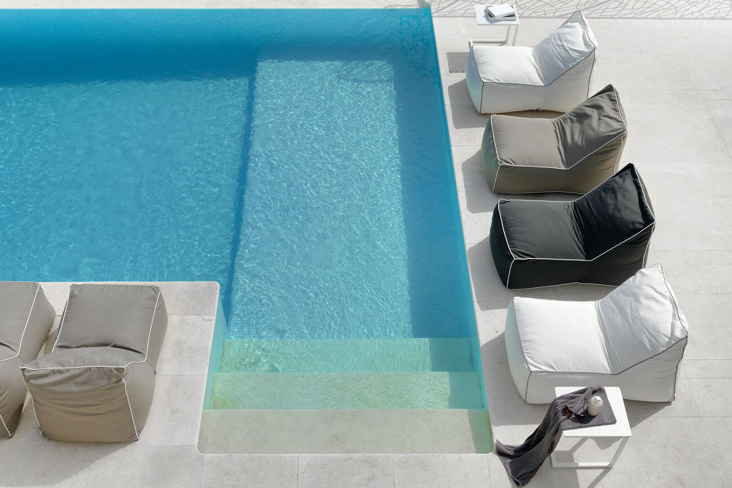 Talenti Scacco Living Armchair Grey/White Pipe