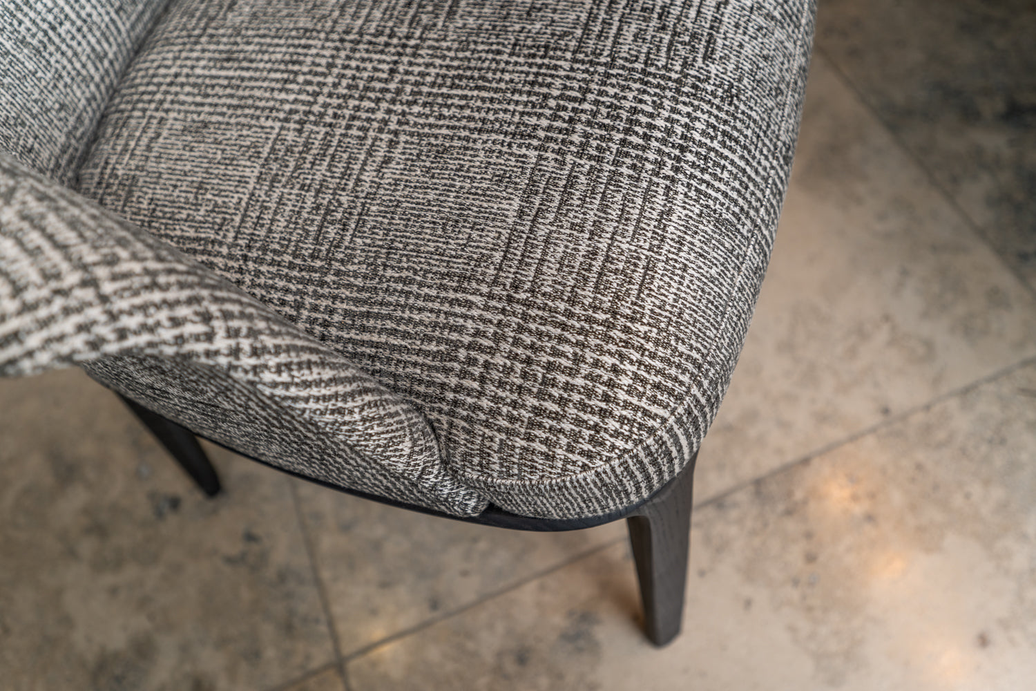 Poliform Sophie Chair (with armrests)