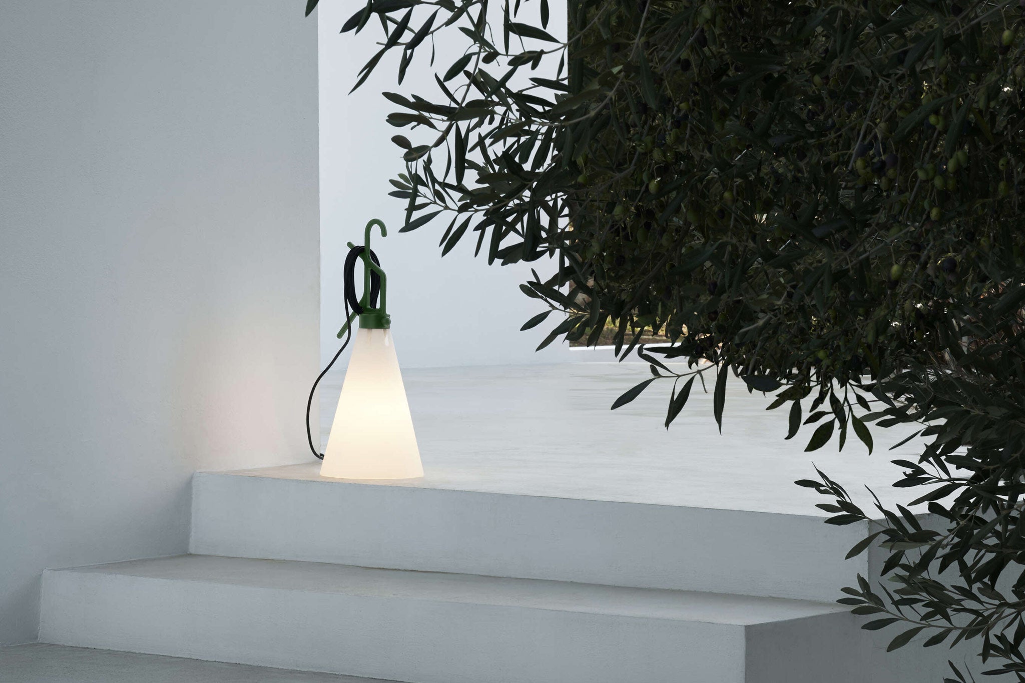FLOS Mayday Outdoor Leaf Green