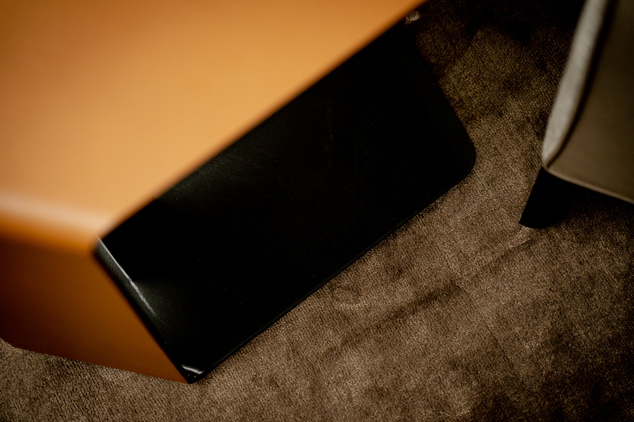 (SOLD) Poliform Paris Seoul Table