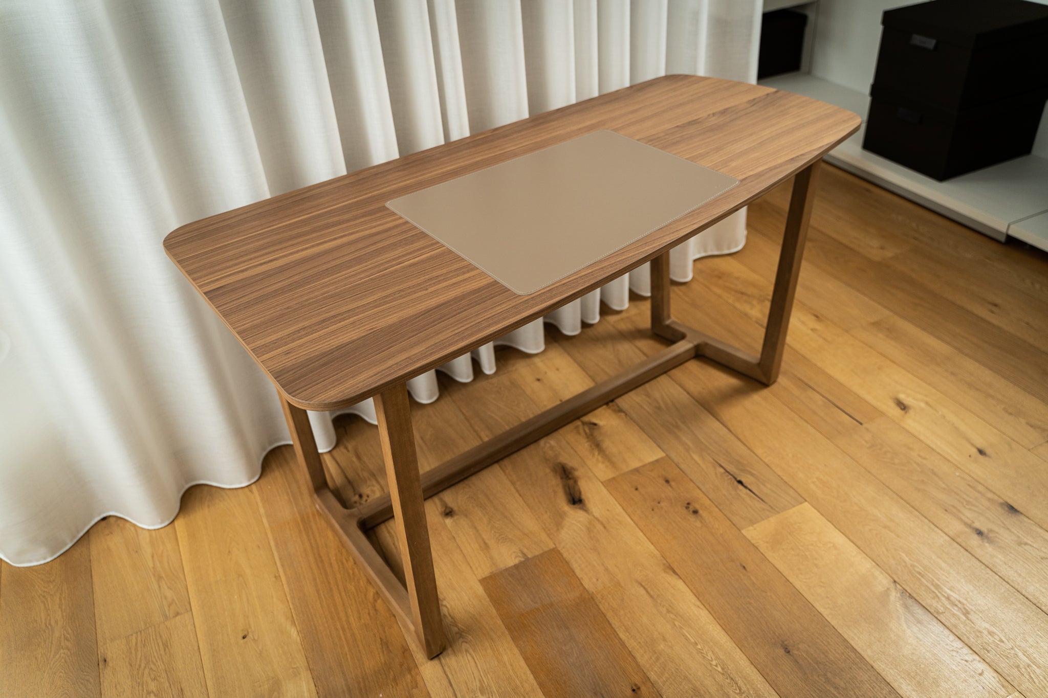 Poliform Concorde Writing Desk