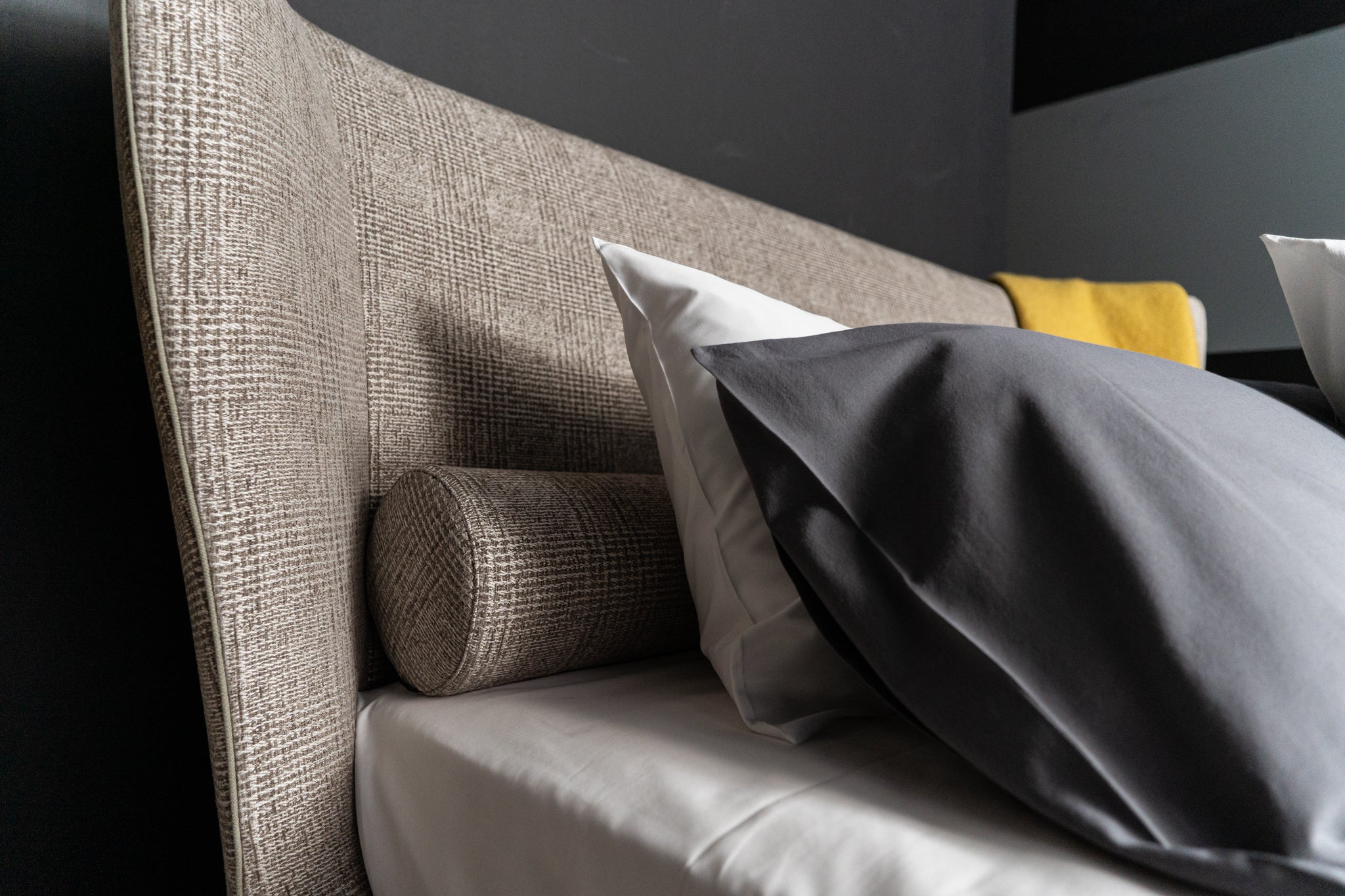 (SOLD) Poliform Gentleman Bed