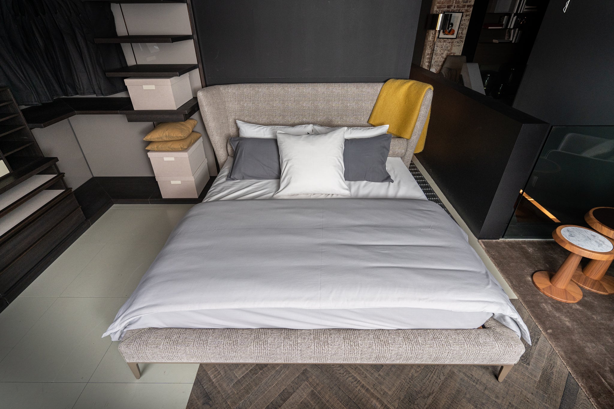 (SOLD) Poliform Gentleman Bed