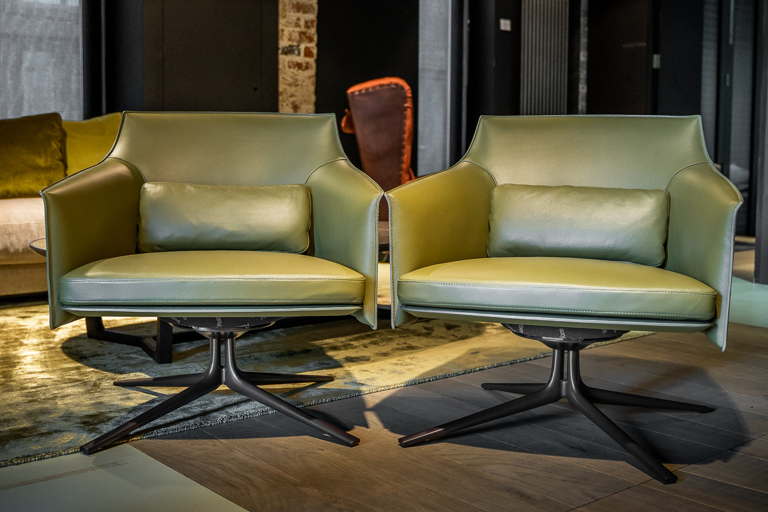 Poliform Stanford Lowback Chair – Stephen Neall Interiors Shop