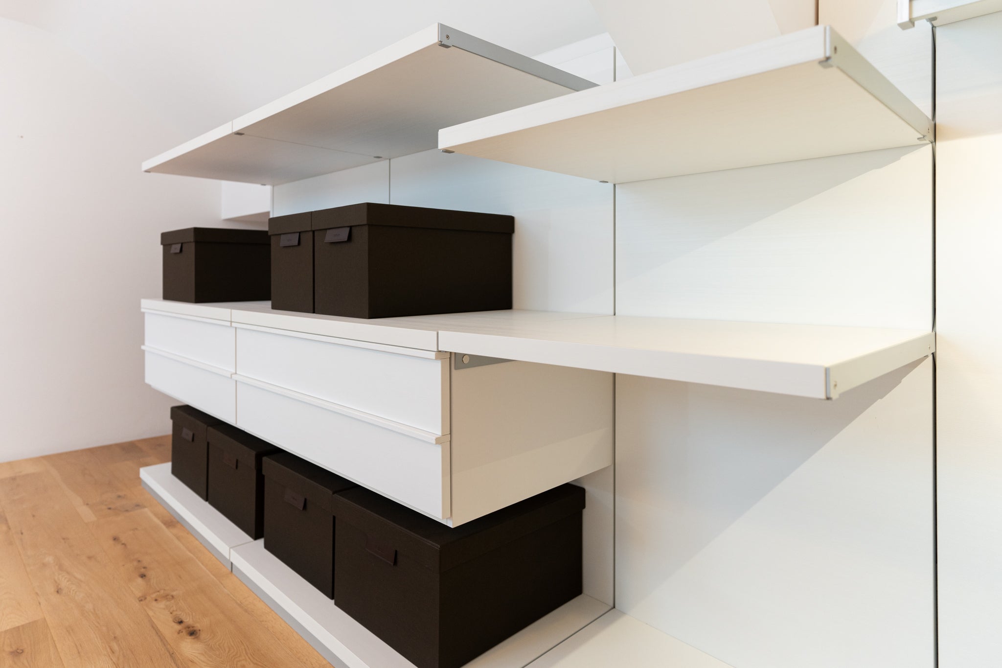 (SOLD) Poliform Ubik Open Dressing Room