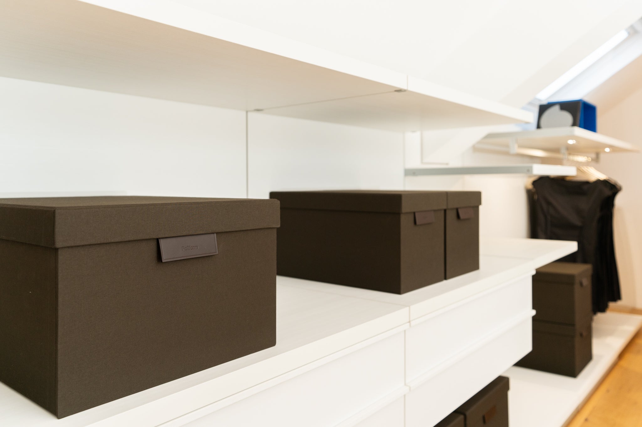 (SOLD) Poliform Ubik Open Dressing Room