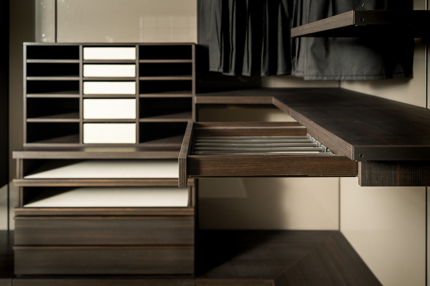 (SOLD) Poliform Ubik Open Dressing Room