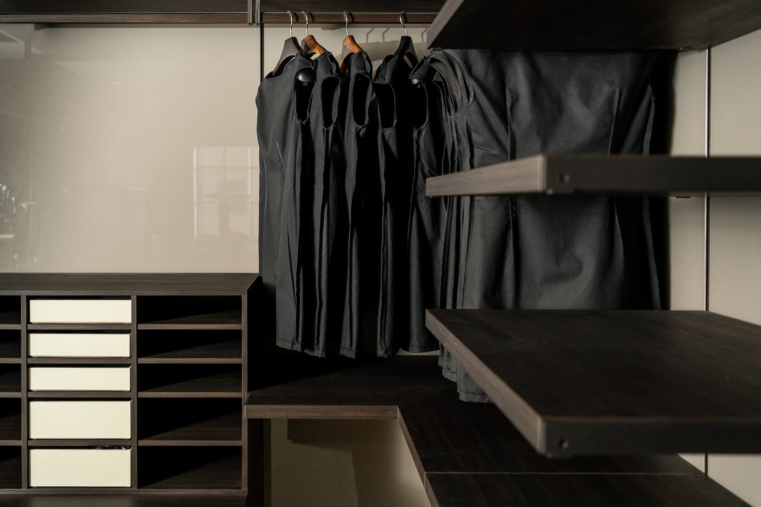 (SOLD) Poliform Ubik Open Dressing Room